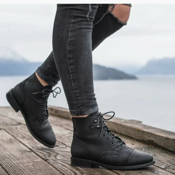 Ankle women’s boots Thursday Boot Company Rugged Tactical Design - Picture 11 of 13